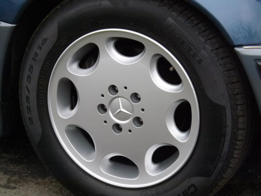 Колеса Mercedes-Benz 500E (W124) 1993 года  (фото 9 из 21)